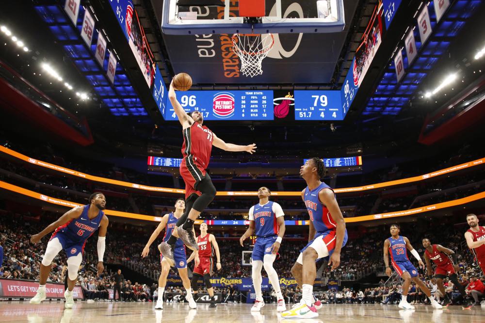 替补登场 替补登场