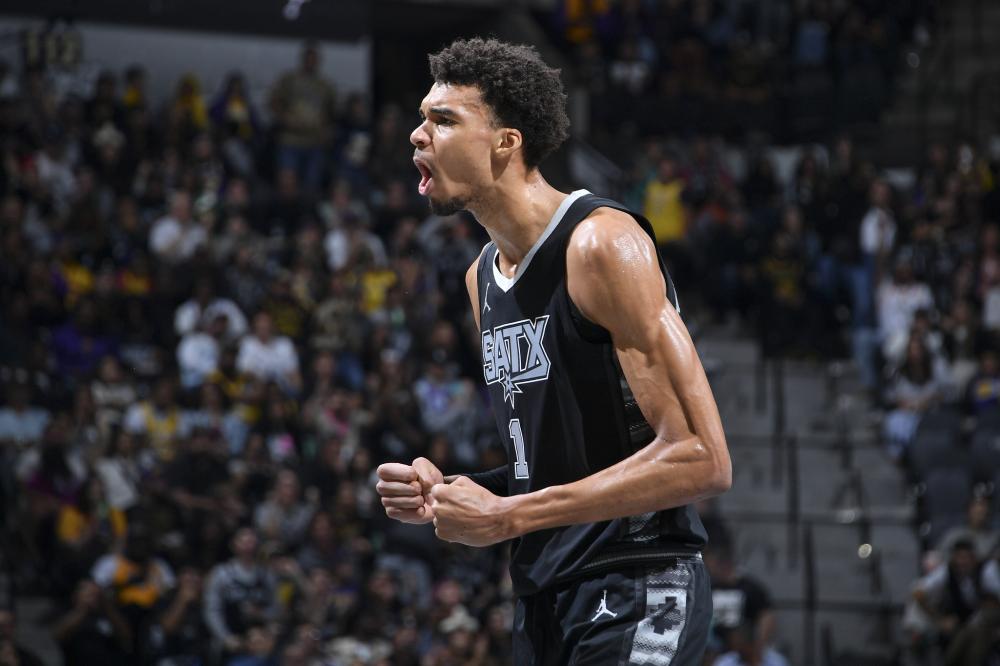 他12年职 他12年职